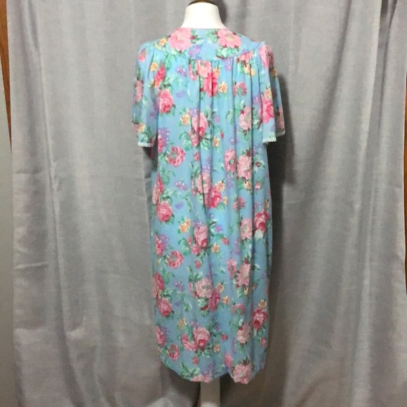 Vintage House Coat-Short Sleeve-Pink Floral-GUC-Lady Manhattan brand - Picture 2 of 16